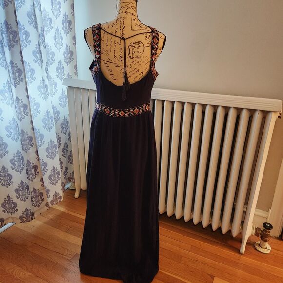 Cupcakes & Cashmere Kerrine Unique Colorful Navy Embroidered Maxi Dress Size 8 - Picture 4 of 14